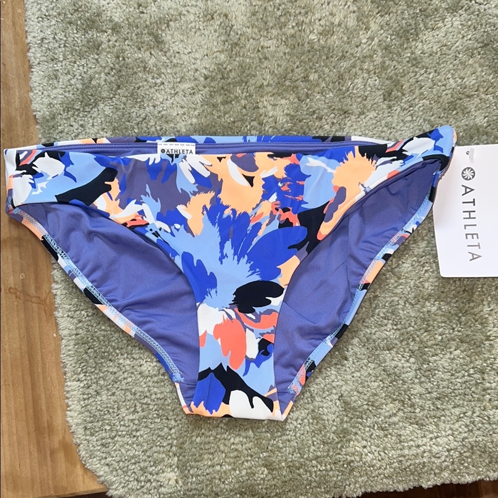 Women’s size small Athleta brand clean, bikini bottom